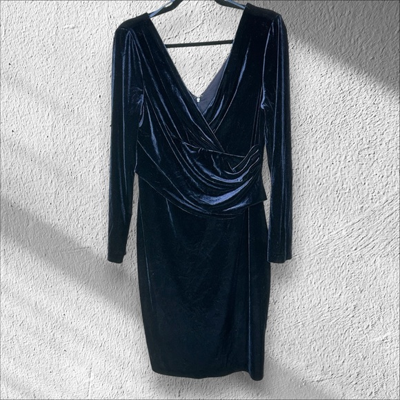 Eliza‎ J Velvet Dress Size 14 Navy Blue Long Sleeve Faux Wrap Sheath Wedding - Picture 1 of 10